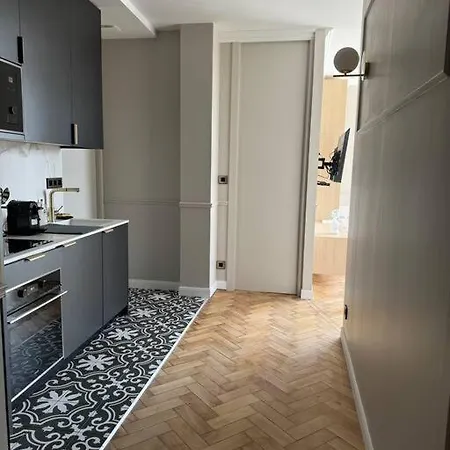 Bel Climatise En Plein Coeur De Appartement *